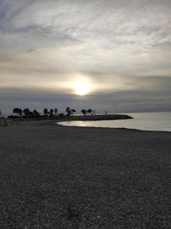 Cosy Studio Soleia, 50M From Sea Side 멍똥 외부 사진